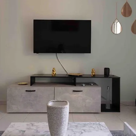 شقة Sea Breeze نيا ميشانيونا