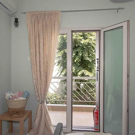 Sea Breeze شقة نيا ميشانيونا